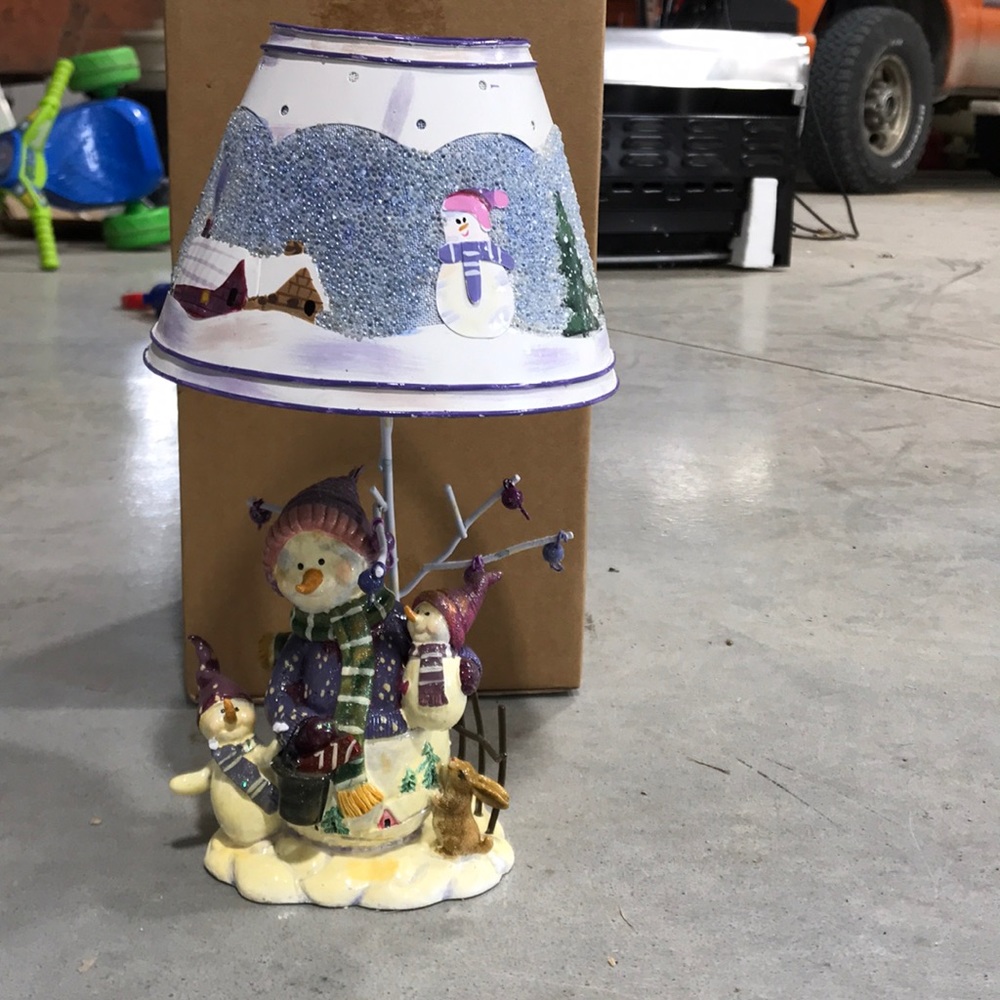 Snowman candleholder with shade